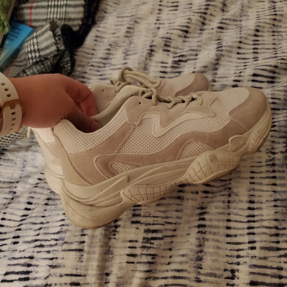 Platform sneakers